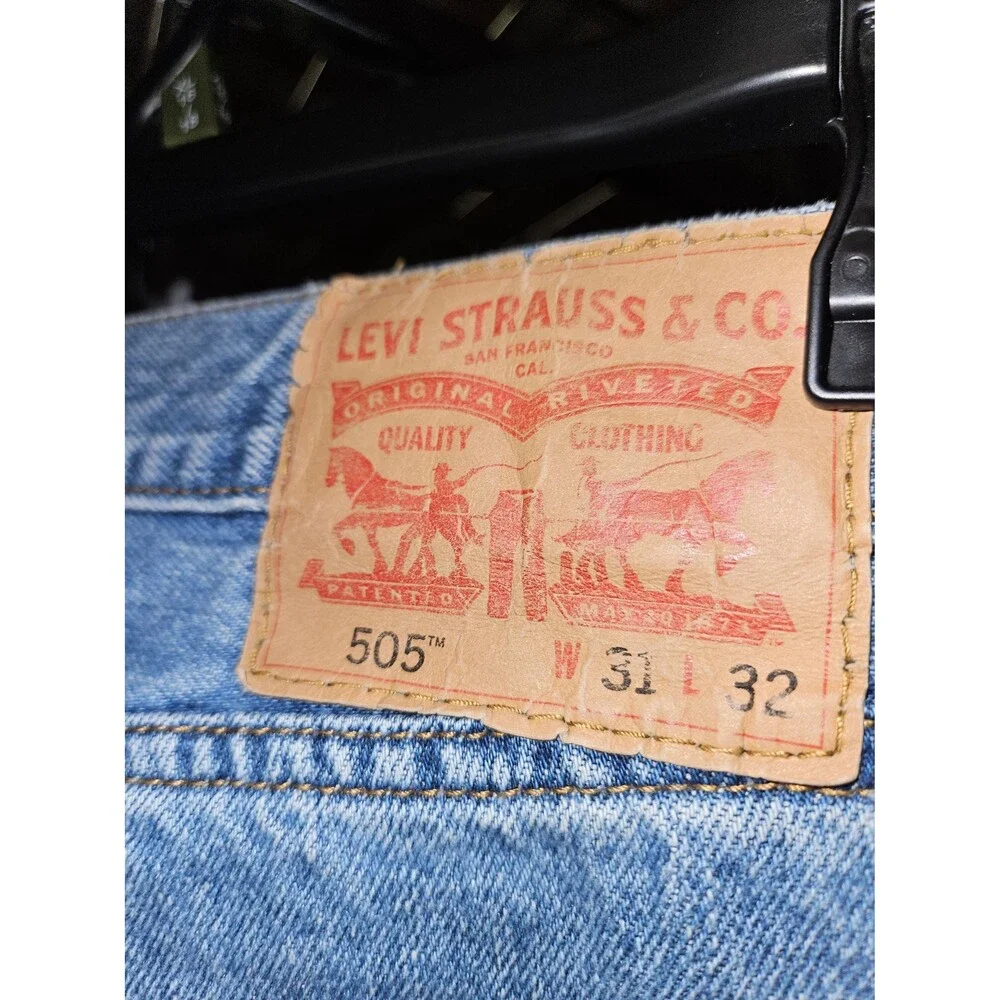 Levis Strauss Mens Blue Denim Jeans with Free Shipping
